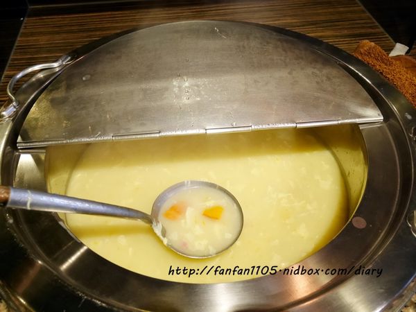 【永和牛排】鮮牛排 平價超值 附沙拉吧吐司濃湯咖啡飲料冰沙冰淇淋 (5).JPG