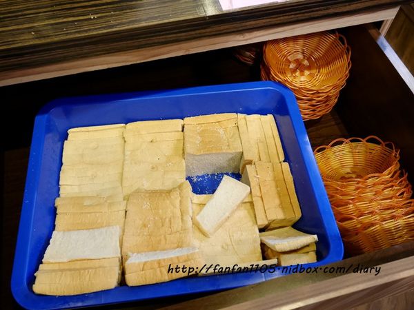 【永和牛排】鮮牛排 平價超值 附沙拉吧吐司濃湯咖啡飲料冰沙冰淇淋 (12).JPG