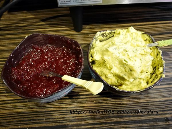 【永和牛排】鮮牛排 平價超值 附沙拉吧吐司濃湯咖啡飲料冰沙冰淇淋 (10).JPG