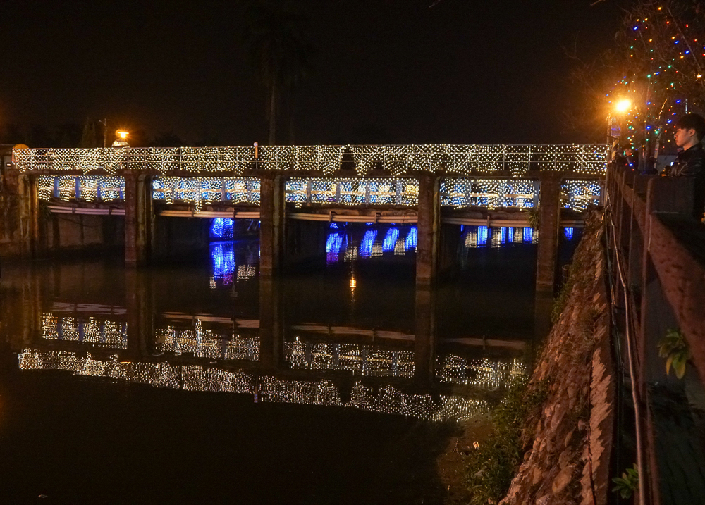 [埔里景點]2018南投燈會-夜晚超浪漫!不輸國外美景的埔里水上燈會 - 美食好芃友
