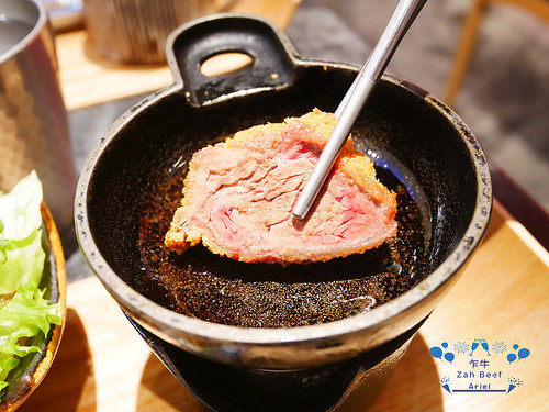 【台南美食】乍牛 炸牛排專賣▸台南新光三越中山店12F▸酥脆外皮搭配軟嫩肉質吃完還想再吃