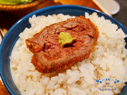 【台南美食】乍牛 炸牛排專賣▸台南新光三越中山店12F▸酥脆外皮搭配軟嫩肉質吃完還想再吃