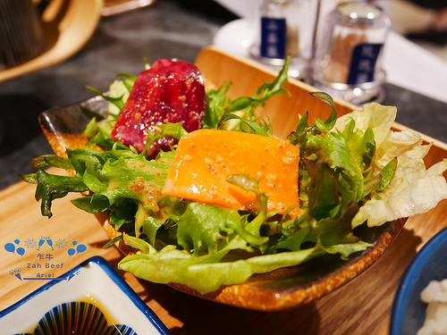 【台南美食】乍牛 炸牛排專賣▸台南新光三越中山店12F▸酥脆外皮搭配軟嫩肉質吃完還想再吃