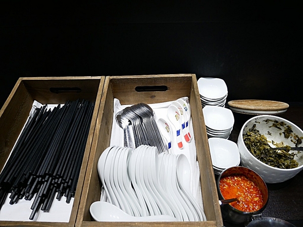 條條有理：條條有理-台中大墩路巷弄內推薦麵食  環境舒適到像吃早午餐  餐點都夠水準  午餐、晚餐都想拜訪