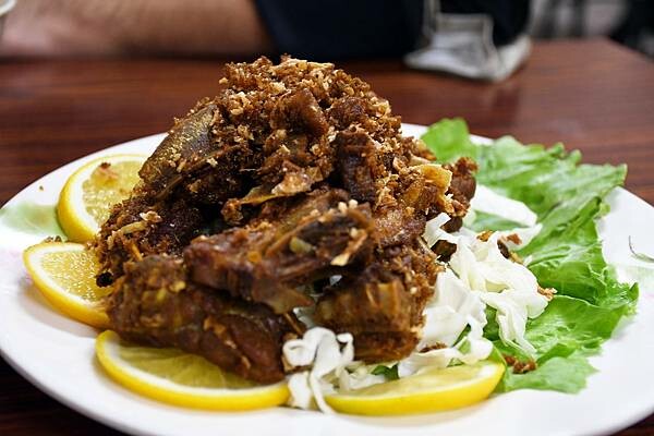 屏東縣恆春鎮別再說墾丁貴了，巷弄美食報你知！【興南熱炒99】炒出印尼好滋味～墾丁美食推薦