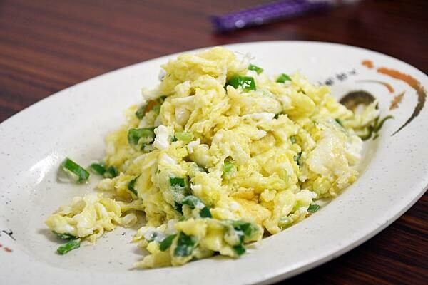 屏東縣恆春鎮別再說墾丁貴了，巷弄美食報你知！【興南熱炒99】炒出印尼好滋味～墾丁美食推薦