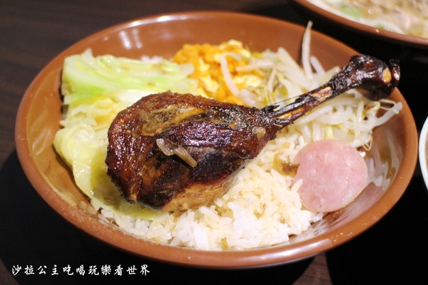 廟街鴨香飯:三重美食『廟街鴨香飯』三重溪尾街小吃/新開幕