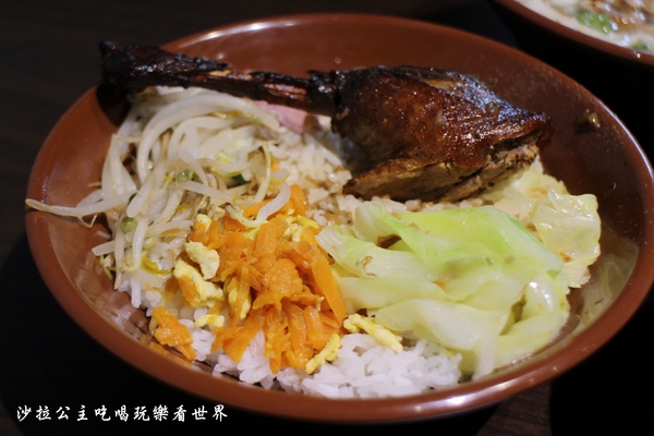 廟街鴨香飯:三重美食『廟街鴨香飯』三重溪尾街小吃/新開幕