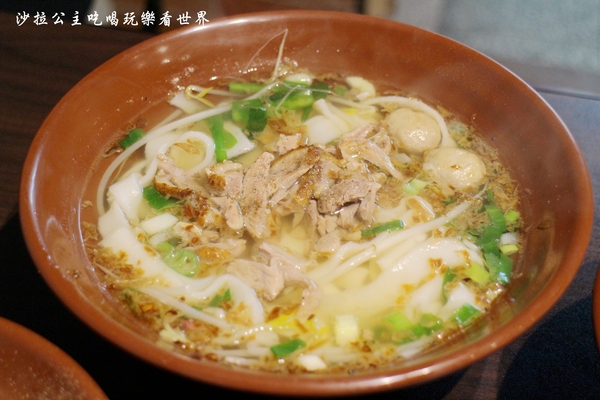 廟街鴨香飯:三重美食『廟街鴨香飯』三重溪尾街小吃/新開幕