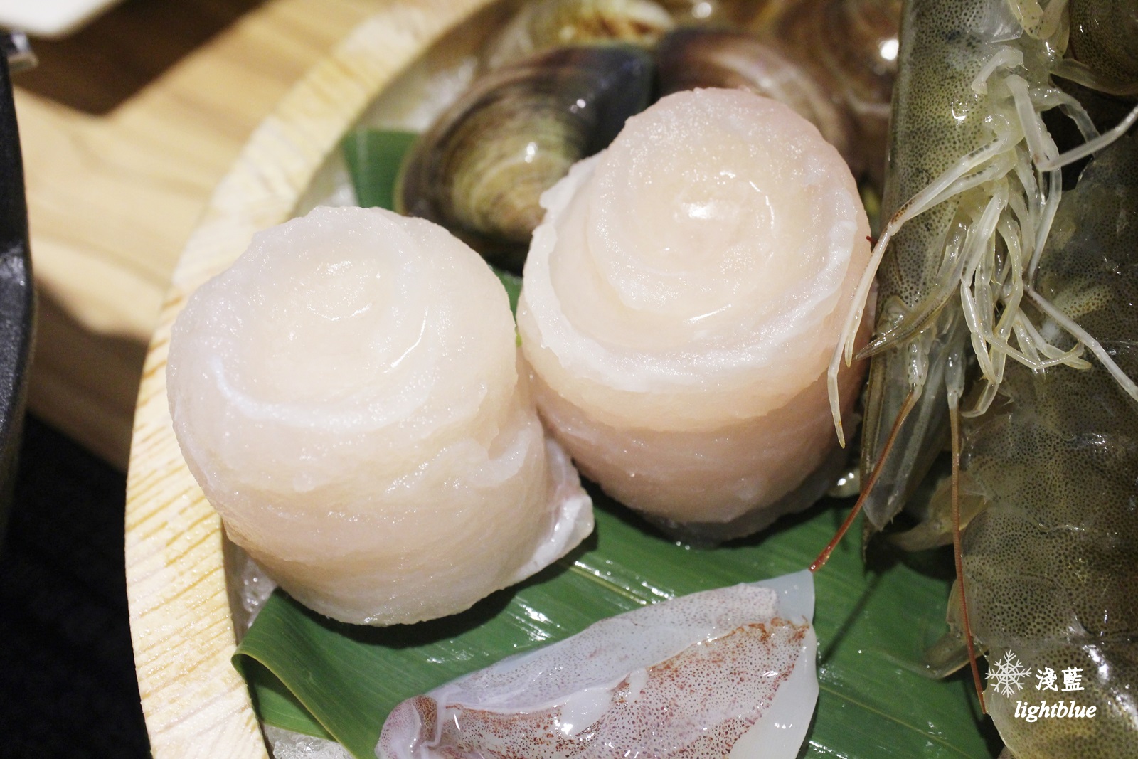 [ 中山站美食 ] 淺藍 × 食鍋憶精緻鍋物～新開幕火鍋，開鍋送鮑魚，打卡送牛小排，還有卡比索冰淇淋吃到飽