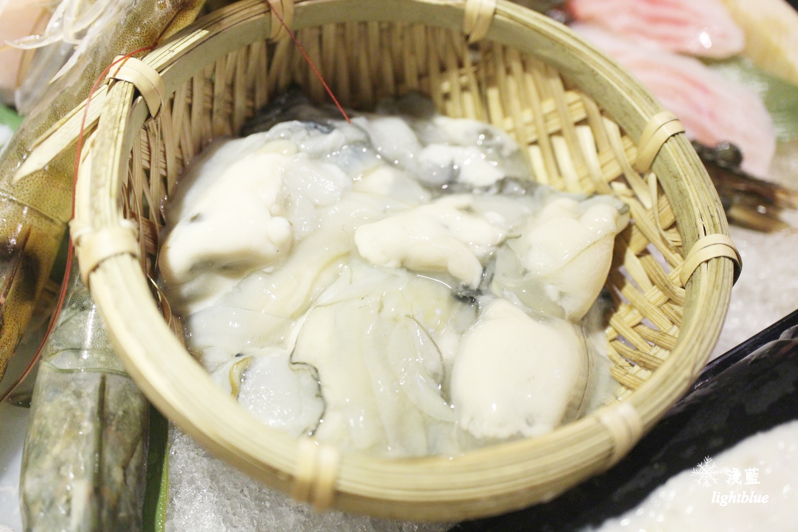 [ 中山站美食 ] 淺藍 × 食鍋憶精緻鍋物～新開幕火鍋，開鍋送鮑魚，打卡送牛小排，還有卡比索冰淇淋吃到飽