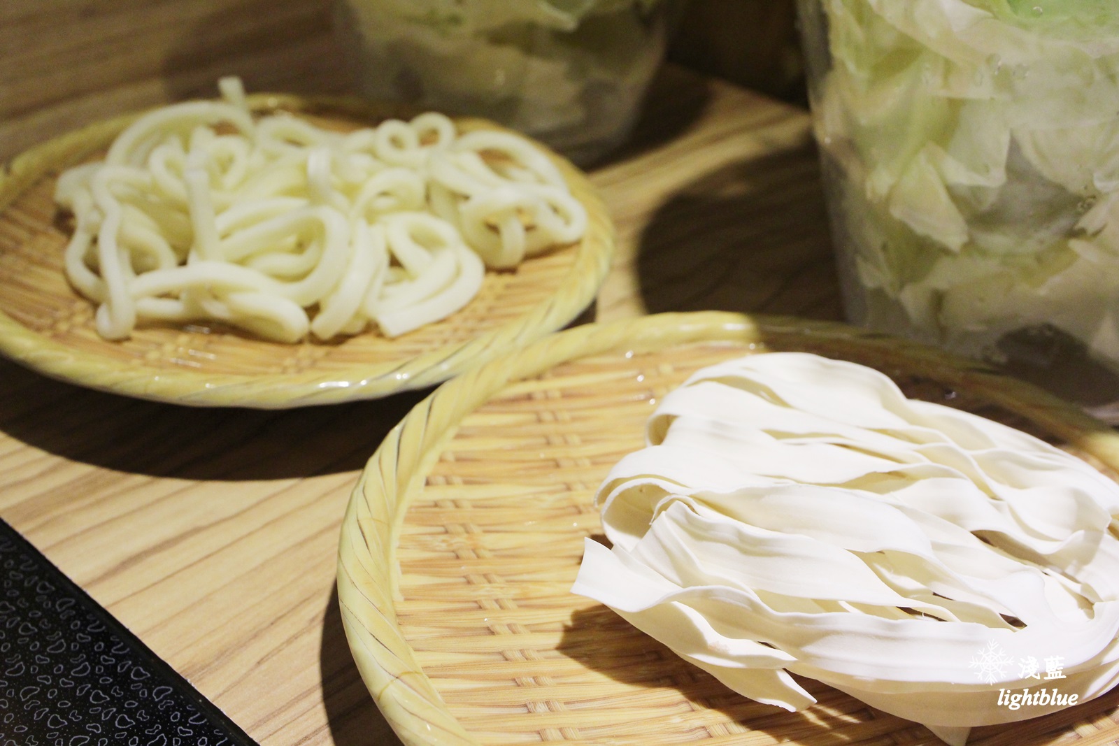 [ 中山站美食 ] 淺藍 × 食鍋憶精緻鍋物～新開幕火鍋，開鍋送鮑魚，打卡送牛小排，還有卡比索冰淇淋吃到飽