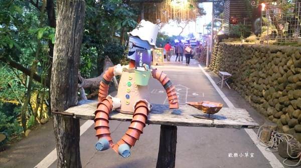 星月天空景觀餐廳:【南投景點】八卦山最高景觀餐廳,跟著動物一起賞夜景之星月天空 星月天空景觀餐廳:【南投景點】八卦山最高景觀餐廳,跟著動物一起賞夜景之星月天空