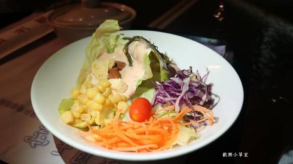 星月天空景觀餐廳：【南投景點】八卦山最高景觀餐廳，跟著動物一起賞夜景之星月天空