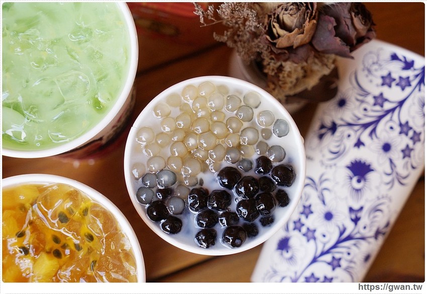 茶品心坊古典仕女杯 | 巨無霸紅茶只要25元，還有隱藏版熊貓豆奶這樣點！！