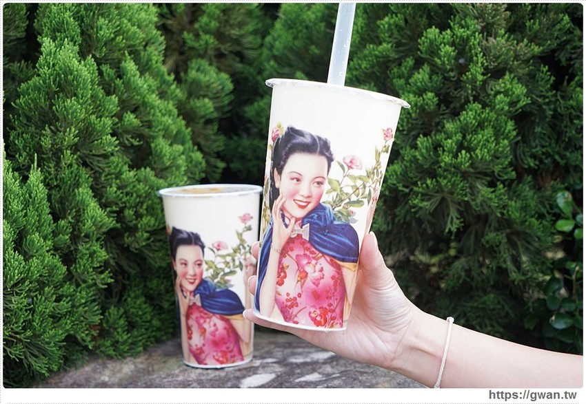 茶品心坊古典仕女杯 | 巨無霸紅茶只要25元，還有隱藏版熊貓豆奶這樣點！！