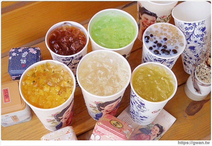 茶品心坊古典仕女杯 | 巨無霸紅茶只要25元，還有隱藏版熊貓豆奶這樣點！！