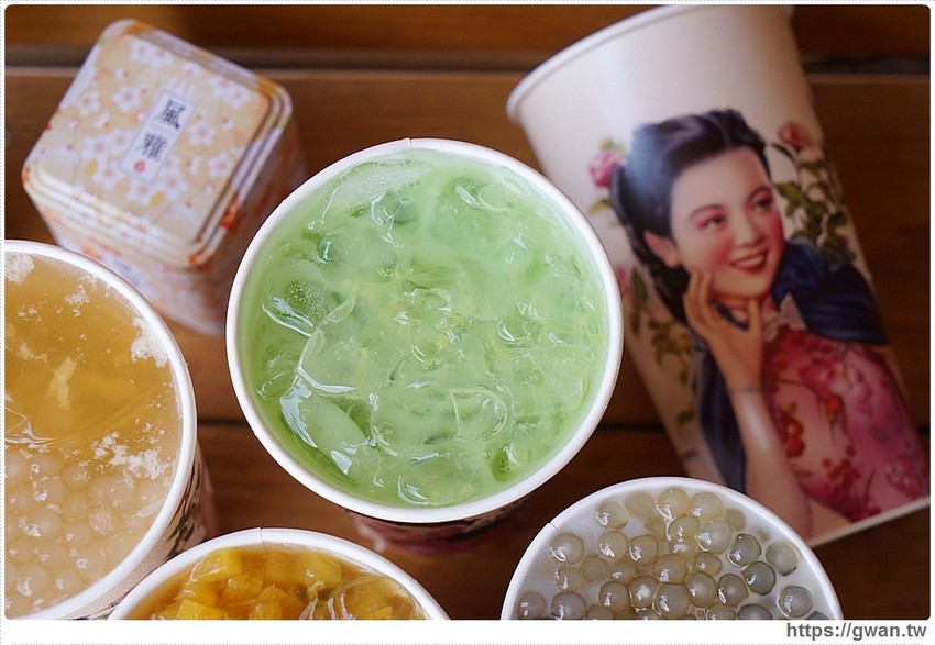 茶品心坊古典仕女杯 | 巨無霸紅茶只要25元，還有隱藏版熊貓豆奶這樣點！！