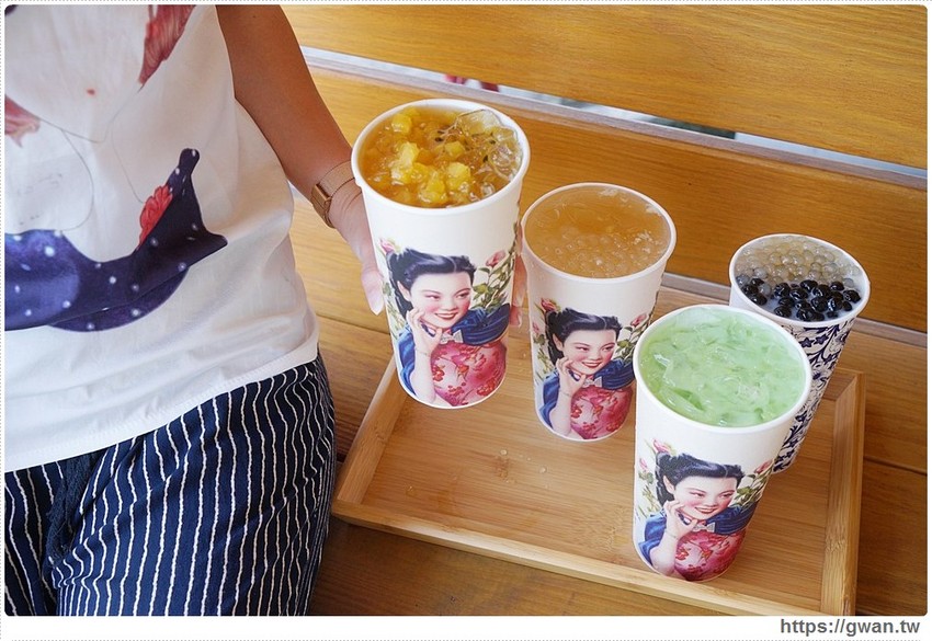 茶品心坊古典仕女杯 | 巨無霸紅茶只要25元，還有隱藏版熊貓豆奶這樣點！！