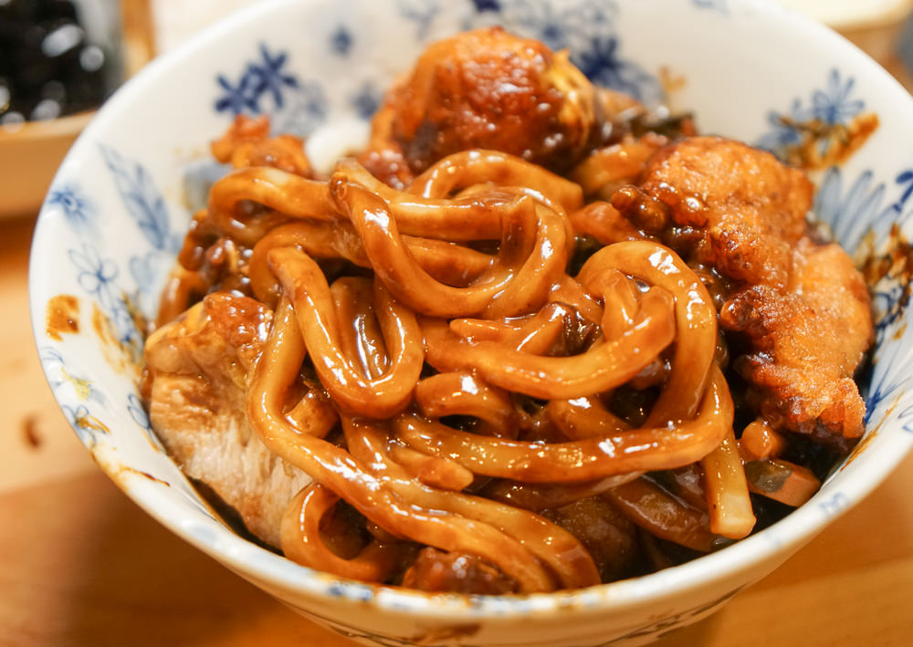 [高雄]牛丁次郎坊(高雄支店)-肉控必吃!深夜裡的和魂燒肉丼!食尚玩家推薦 - 美食好芃友