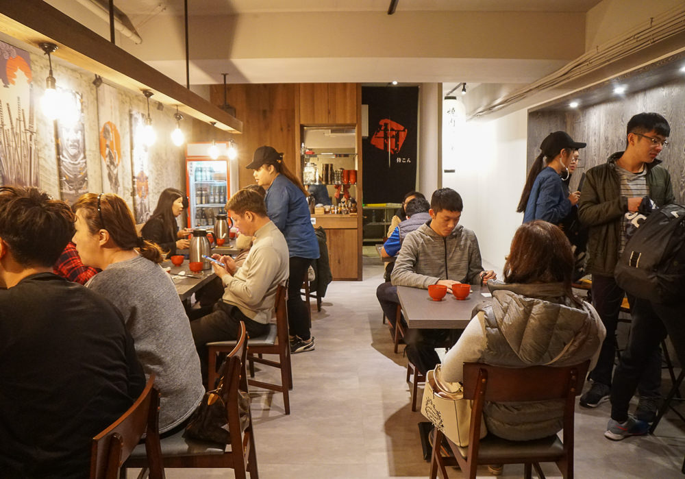 [高雄]牛丁次郎坊(高雄支店)-肉控必吃!深夜裡的和魂燒肉丼!食尚玩家推薦 - 美食好芃友