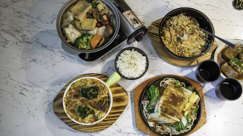 彰化素食｜ 清心緣食坊（菩堤168）單點主餐：石鍋拌飯、鐵板麵、焗烤、火鍋，就享內用免費無限暢飲冷飲、熱