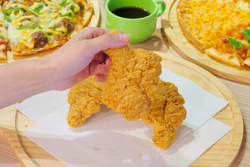 喬e歐爸爸手工披薩吃到飽:炸雞烤雞 義大利麵 飲料冰淇淋無限吃到飽!每人309元起30種手工披薩無限吃