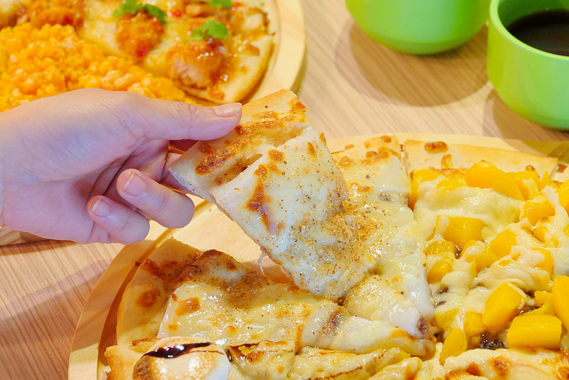 喬e歐爸爸手工披薩吃到飽:炸雞烤雞 義大利麵 飲料冰淇淋無限吃到飽!每人309元起30種手工披薩無限吃