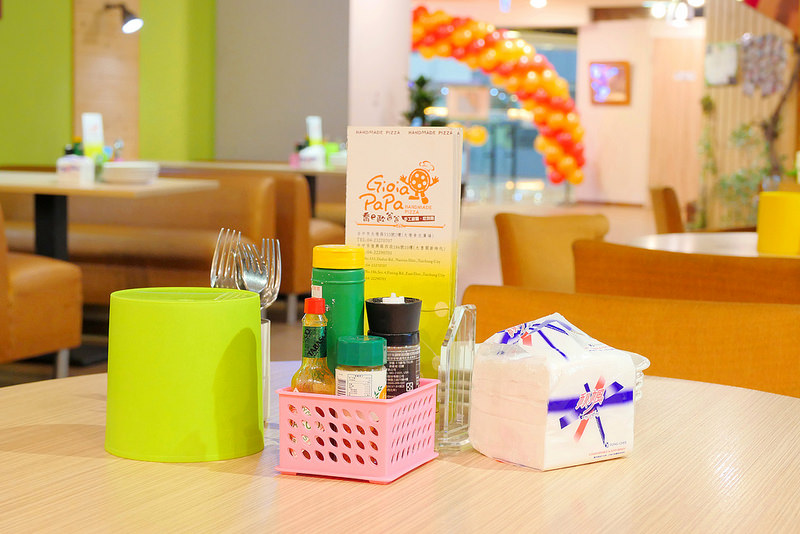 喬e歐爸爸手工披薩吃到飽:炸雞烤雞 義大利麵 飲料冰淇淋無限吃到飽!每人309元起30種手工披薩無限吃