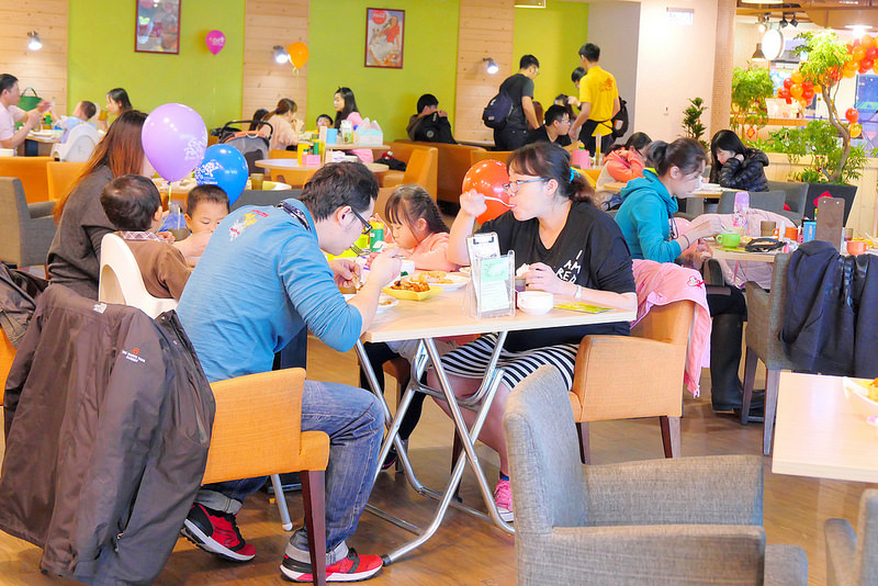 喬e歐爸爸手工披薩吃到飽:炸雞烤雞 義大利麵 飲料冰淇淋無限吃到飽!每人309元起30種手工披薩無限吃