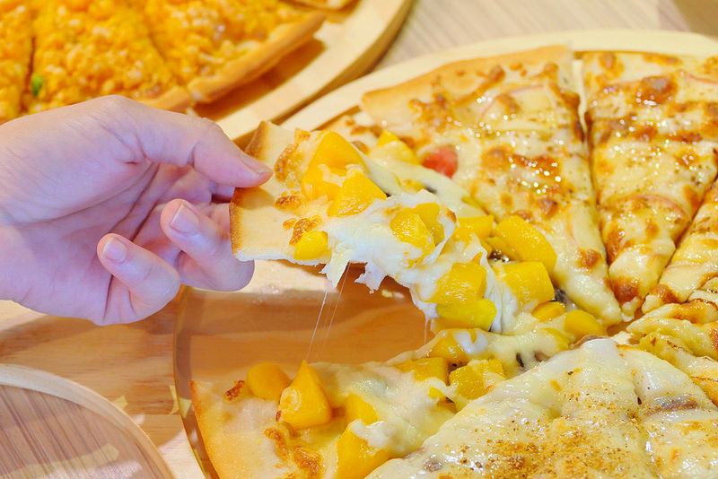 喬e歐爸爸手工披薩吃到飽:炸雞烤雞 義大利麵 飲料冰淇淋無限吃到飽!每人309元起30種手工披薩無限吃