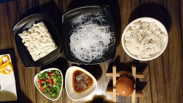 京澤苑日式鍋物:高雄~京澤苑日式鍋物~和風燒鍋X壽喜燒鍋~家樂福鼎山店美食區~ 京澤苑日式鍋物:高雄~京澤苑日式鍋物~和風燒鍋X壽喜燒鍋~家樂福鼎山店美食區~