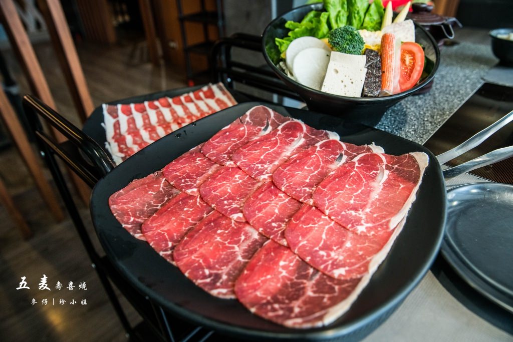 高檔食材佛心吃到飽～『五麦壽喜燒。鍋物』！東區人氣排隊吃到飽名店 - 麥仔の生活日記