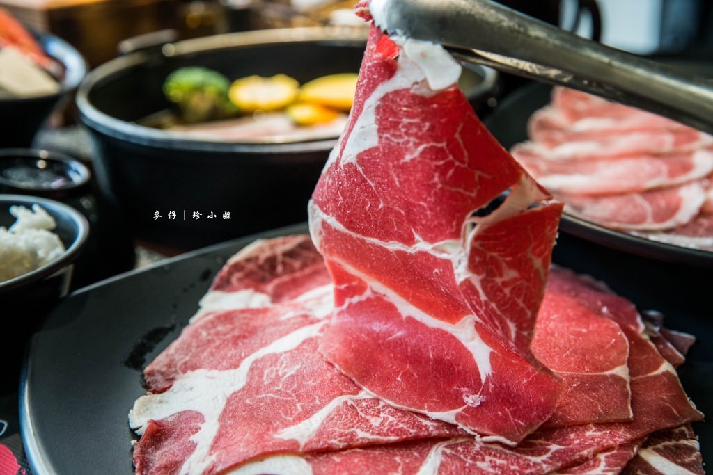 高檔食材佛心吃到飽～『五麦壽喜燒。鍋物』！東區人氣排隊吃到飽名店 - 麥仔の生活日記