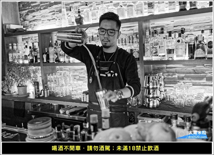 新莊輔大餐酒吧推薦,DNA串燒BAR,引進東區最夯Beer PONG台,精緻調酒,串燒熱食,電子飛鏢,聚餐派對推薦,輔大站美食, - 大胃米粒 DAVID & MILLY