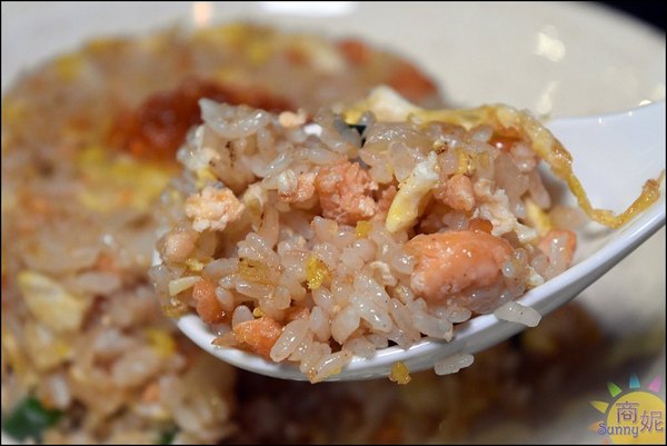 岦根川居酒屋：台中平價深夜食堂。岦根川居酒屋。環境棒餐點優還有漂亮景觀夜貓子最愛