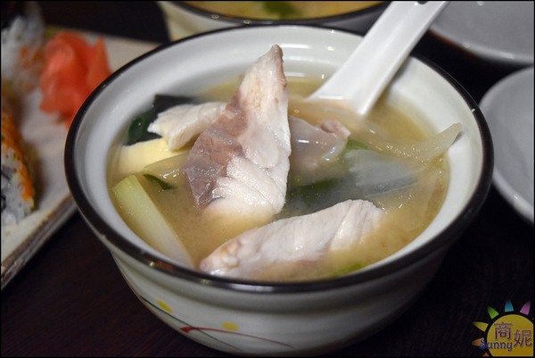 岦根川居酒屋：台中平價深夜食堂。岦根川居酒屋。環境棒餐點優還有漂亮景觀夜貓子最愛