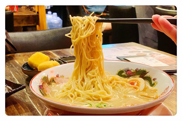 【新店美食】百壽爺日式拉麵 ~ 新店好吃的拉麵❤️新店美食/內用免費加一球麵(附菜單) - 捷運小碧潭站