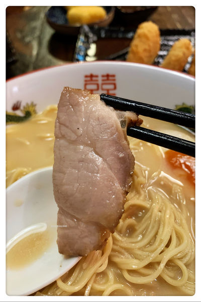 【新店美食】百壽爺日式拉麵 ~ 新店好吃的拉麵❤️新店美食/內用免費加一球麵(附菜單) - 捷運小碧潭站