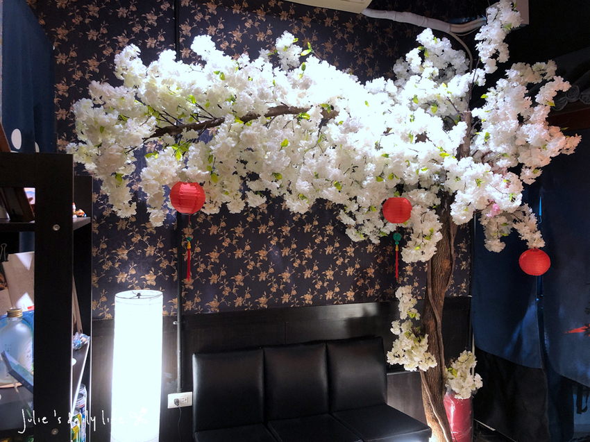 新店拉麵-百寿爺日式拉麵專賣店-小碧潭美食-新店高中周邊美食-附菜單 @跟著Julie一起走吧