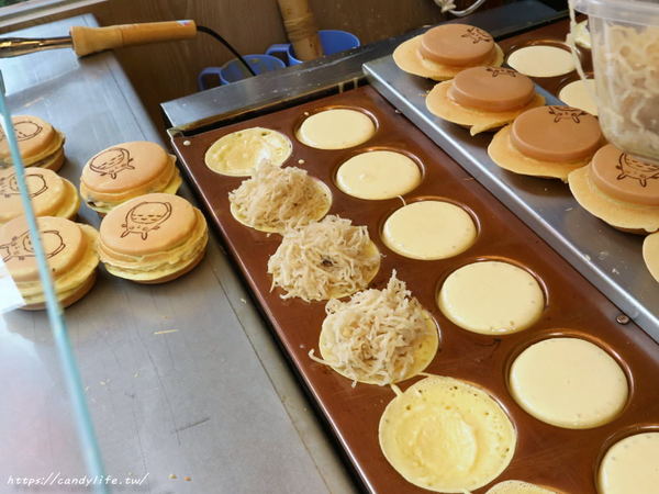 日式珍珠紅豆餅:台中美食│台中日式珍珠紅豆餅精忠店〃IG熱門打卡散步美食~超可愛龍貓紅豆餅現身!!