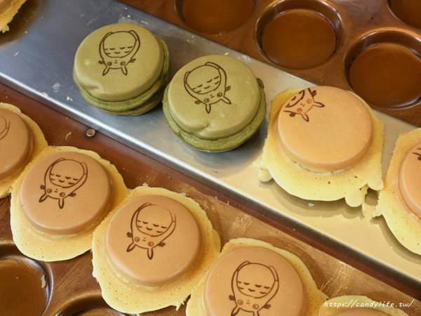 日式珍珠紅豆餅:台中美食│台中日式珍珠紅豆餅精忠店〃IG熱門打卡散步美食~超可愛龍貓紅豆餅現身!!