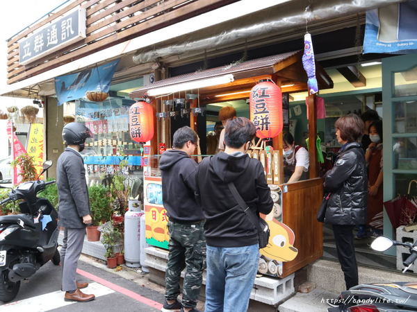 日式珍珠紅豆餅:台中美食│台中日式珍珠紅豆餅精忠店〃IG熱門打卡散步美食~超可愛龍貓紅豆餅現身!!