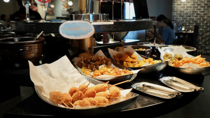 [淡水] 兩餐韓國年糕火鍋吃到飽！只要349元！韓國炸雞/年糕/韓國泡麵吃到飽！