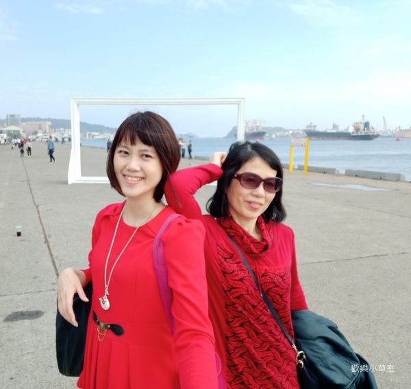 棧貳庫KW2:【高雄旅遊】棧貳庫,沒有旋轉木馬依舊好拍@捷運西子灣站