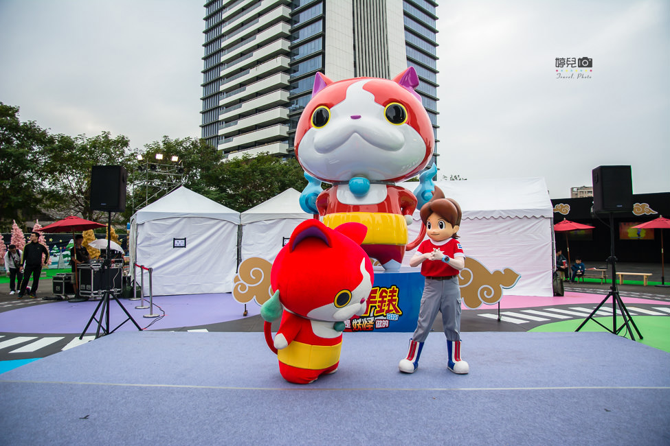 |親子旅遊|全台唯一妖怪手錶亞洲最大戶外主題展,趕快來找宇宙最大吉胖喵 - 阿婷的旅行札記。
