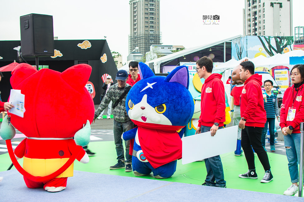 |親子旅遊|全台唯一妖怪手錶亞洲最大戶外主題展,趕快來找宇宙最大吉胖喵 - 阿婷的旅行札記。