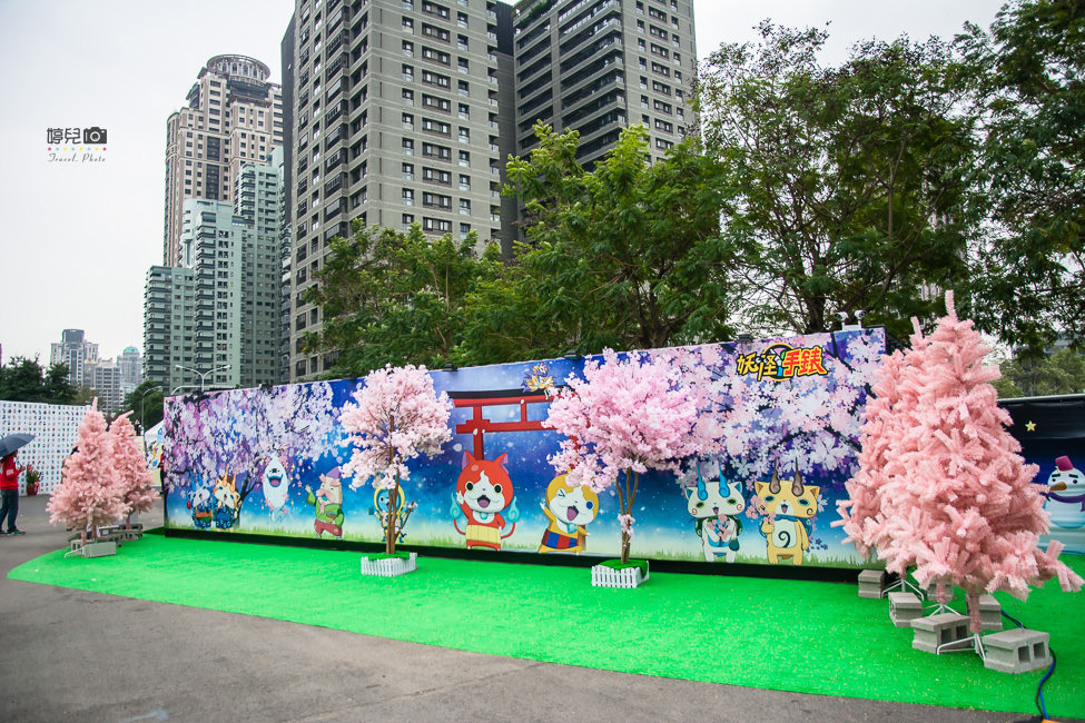 |親子旅遊|全台唯一妖怪手錶亞洲最大戶外主題展,趕快來找宇宙最大吉胖喵 - 阿婷的旅行札記。