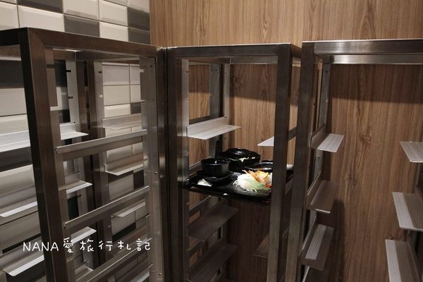 定食8(頭份大潤發店)：苗栗頭份》定食8,頭份大潤發店。美味超值日式定食,上班族聚餐首選