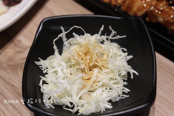 定食8(頭份大潤發店)：苗栗頭份》定食8,頭份大潤發店。美味超值日式定食,上班族聚餐首選